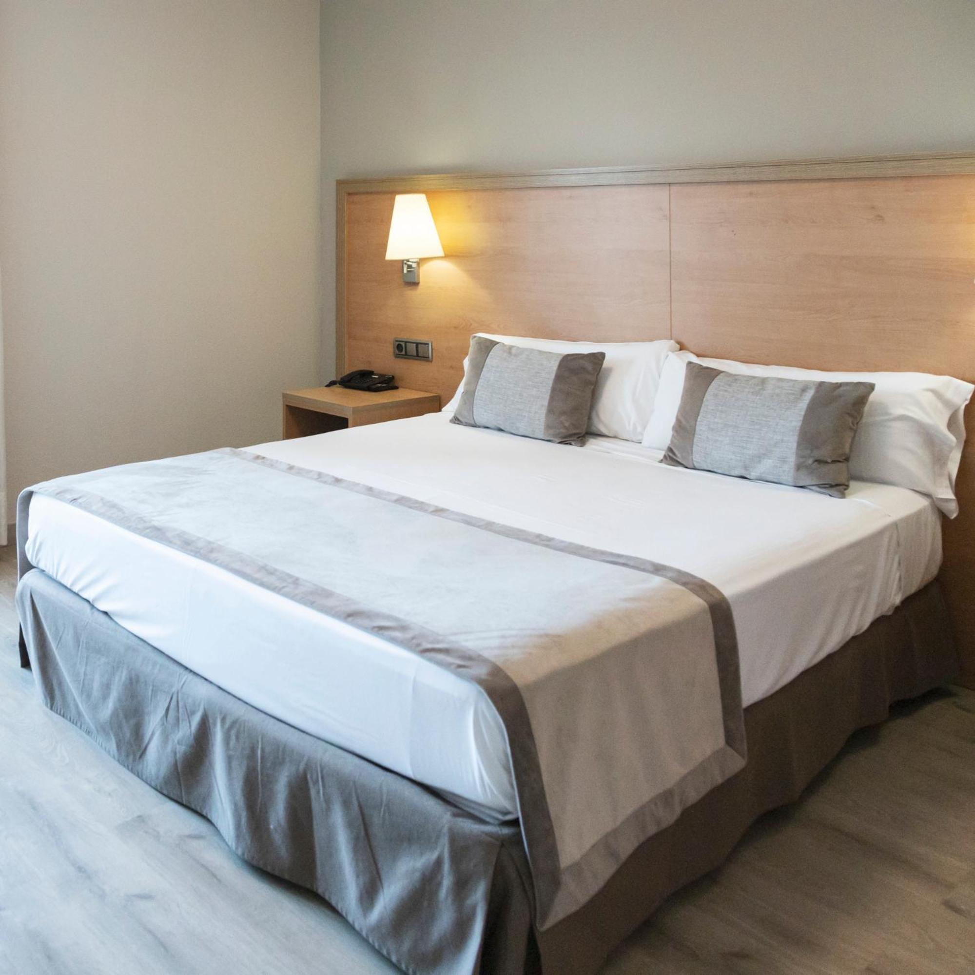 Hotel Real Lleida Ngoại thất bức ảnh